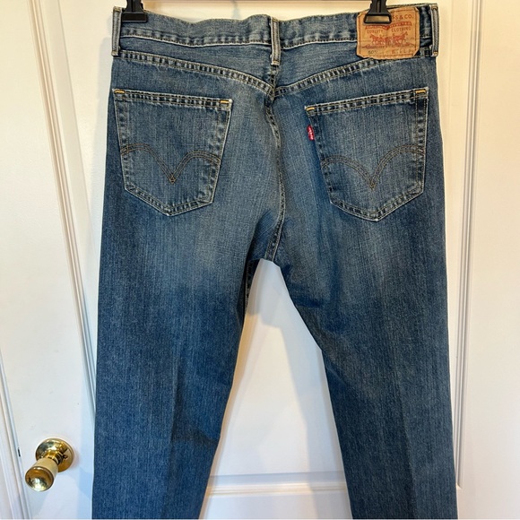 Men’s Levi’s 34 x 34 505 jeans. These are like new. Worn just a couple of times. - Picture 9 of 11